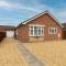 Cedar Drive, Holbeach - 1 to 4 - Self Catering