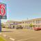 Motel 6-Fresno, CA - Blackstone North
