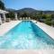 Luxury Villa Vivian Heated Private Swimming Pool & Jacuzzi near the beach of Georgioupoli