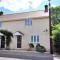 4 Riverside Cottages