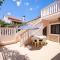 Two bedroom apartment near the sea
