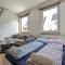 3 Bed Flat - Sleeps 6 - Pets - Parking - Wifi