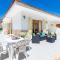 Ideal Property Mallorca - Villa Rosita 12A