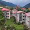 De Vivendi Resorts, Manali with 35000 Sqft Open Lawn