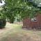 Cabin Sleeps 4 with Garden & Free Parking