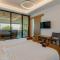 Lago Hotel - King Suite With Spa Bath