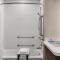 Holiday Inn Express & Suites Denver Airport, an IHG Hotel - King Room - Mobility Access / Hearing Toegankelijk