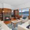 Bellerive Bluff Magic - A Tranquil Panoramic Escape