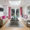 Elegant London Stay - 2BR with Garden in Battersea