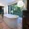 Lovestone Cottages Montville