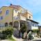 Apartments and rooms with parking space Lopar, Rab - 19238