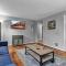 Gorgeous 2 Queen Bedroom Lower Apartment in North Buffalo with Free Driveway Parking