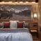 Maison Francois - Ski Retreat with Center Living, Outdoor Hot Tub & Hotel Services