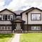 Executive Home - Long Stays Welcome - Garage Parking - Free WiFi & Netflix