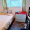 London Double Room with free parking and wifi