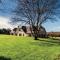 Luxury, Spacious Home with Private Driveway Beaches and Gower in close proximity