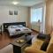 Sunny studio apartment - few steps from Gondola