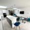 3 Cosy Homes Walking Distance to Mall with Parking Available to Book Separately 3 Bed House Or 1 Bed Apartment Or Studio