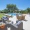 Owl Booking Villa Marvil - Exclusive Holidays