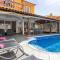 LUXURY VILLA WITH PRIVATE POOL WITH AIRCON,Playa del Duque