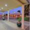 Country Gardens Motor Inn