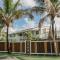 Seaview Paradise Palms and Zen Garden Apt