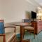 Holiday Inn Resort Orlando - Lake Buena Vista, an IHG Hotel - Queen Room With Two Queen Beds - Pool Side