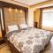 East Land Bed & Breakfast