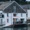 BEACH STUDIO, Fowey Luxury waterside. Sleeps 2