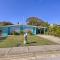 Cute and Cozy Florida Duplex Walk to Beaches!