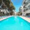 Guya Wave Hotel