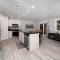 Delightful, new townhome downtown