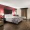Red Roof Inn Tupelo - Chambre King Supérieure Avec Canapé Lit Accès Handicapé Non-Fumeurs