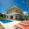 Luxury Private Villas with Pool, Private Beach, BBQ