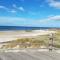 TINY STUDIO BATAVIA adults only Bed by the Sea
