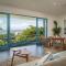 Angel Bay Beach House - Ulus Tropical 1 Bedroom Ocean View Apartment