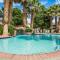 Poolside Paradise! 2Bed/2Bath 1081sq ft- sleeps 8!