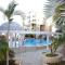Sunny 3BR Apartment Golf Residence
