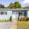 Cheerful 3-bedroom home /AC+ free parking