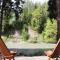 Riverfront w Cedar Hottub, Sauna, Movie Theatre
