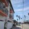 Carousel Beach Inn