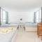 Girasole Apartments - Deluxe Queen Studio