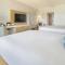 Radisson Resort Miami Beach - Two Queen Beds Oceanfront Balcony