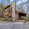 ER316- Black Bear Hideaway Great location- Close to town cabin