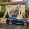 Bright newly refurbished cottage with fab views