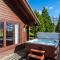 Lady Galloway 28 with Hot Tub