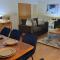 Spacious 2 Bed Perfect for City Centre & Bay, Pool, Gym
