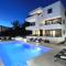 Villa Ankora 2 with heated pool