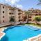 Casa Del Angel , Cosy 2 bed apartment,150m from Playa Los Locos plus beautiful swimming pool