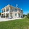 2 Bedroom Stunning Apartment In Buje